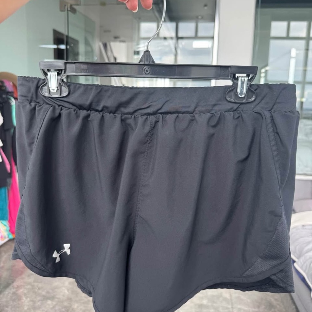 Under Armour Women's Athletic Black Shorts Size Large